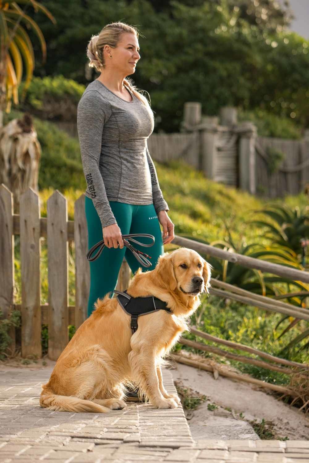 AirTech UltraLite Lead_Platinium Grey_Lifestyle_1